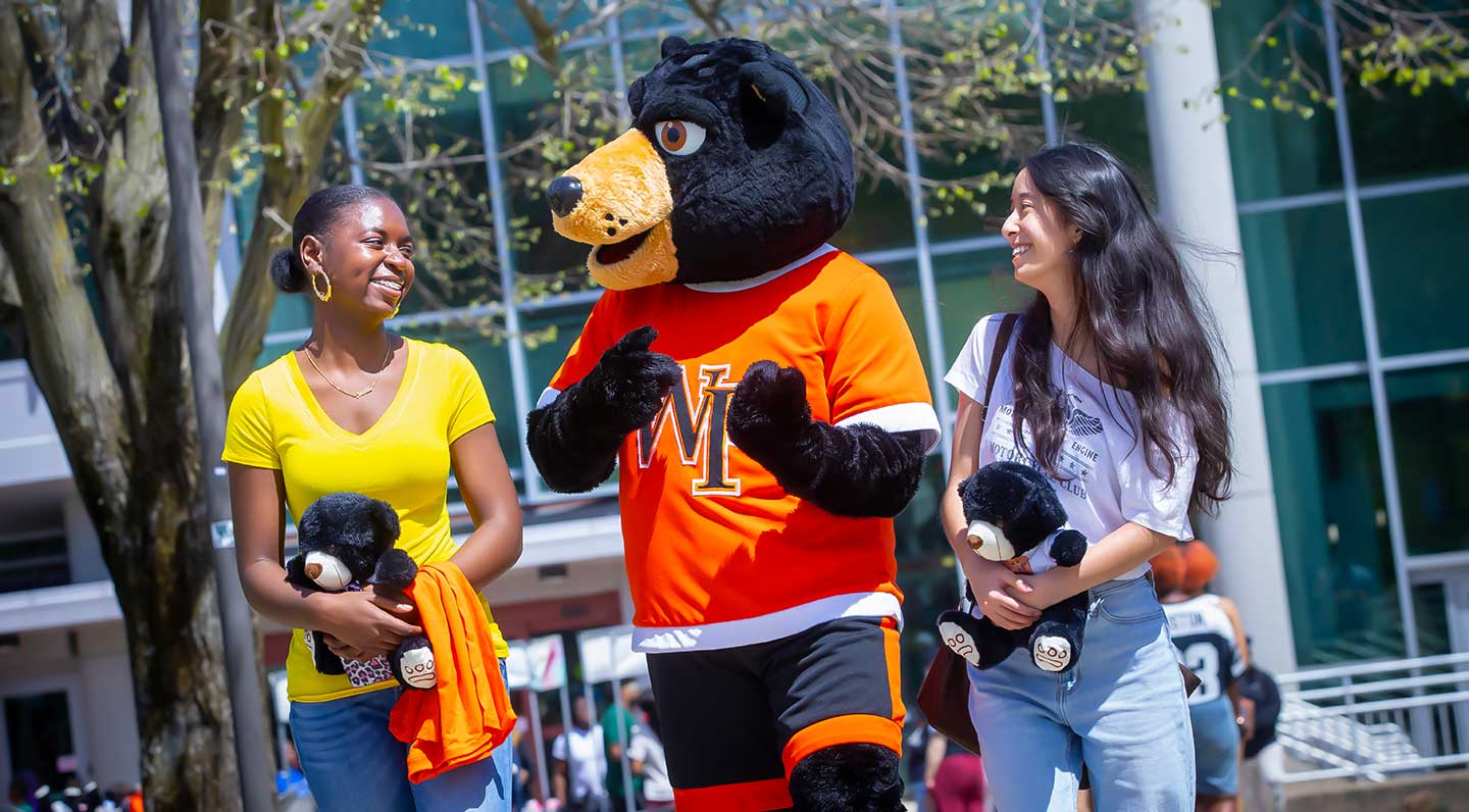 2 students at campus event